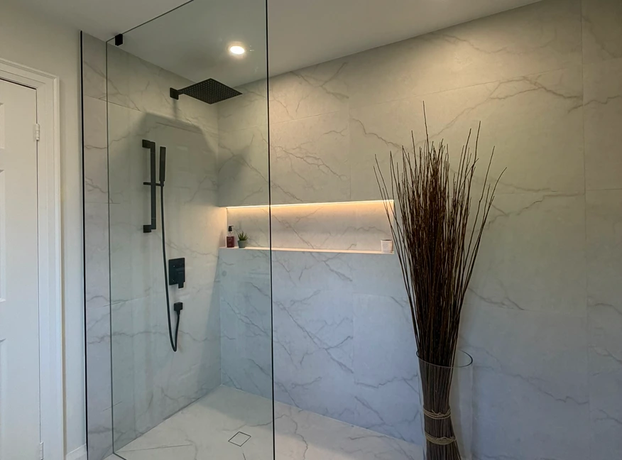 Modern bathroom bathtub renovation